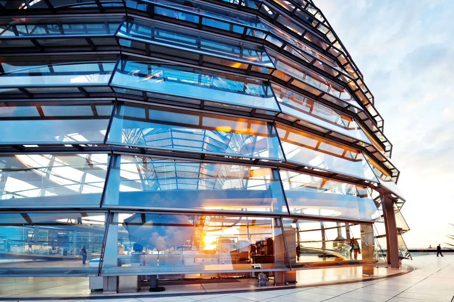 EMshield GmbH - Architecture and Corporate Security - This image shows a modern commercial building.
