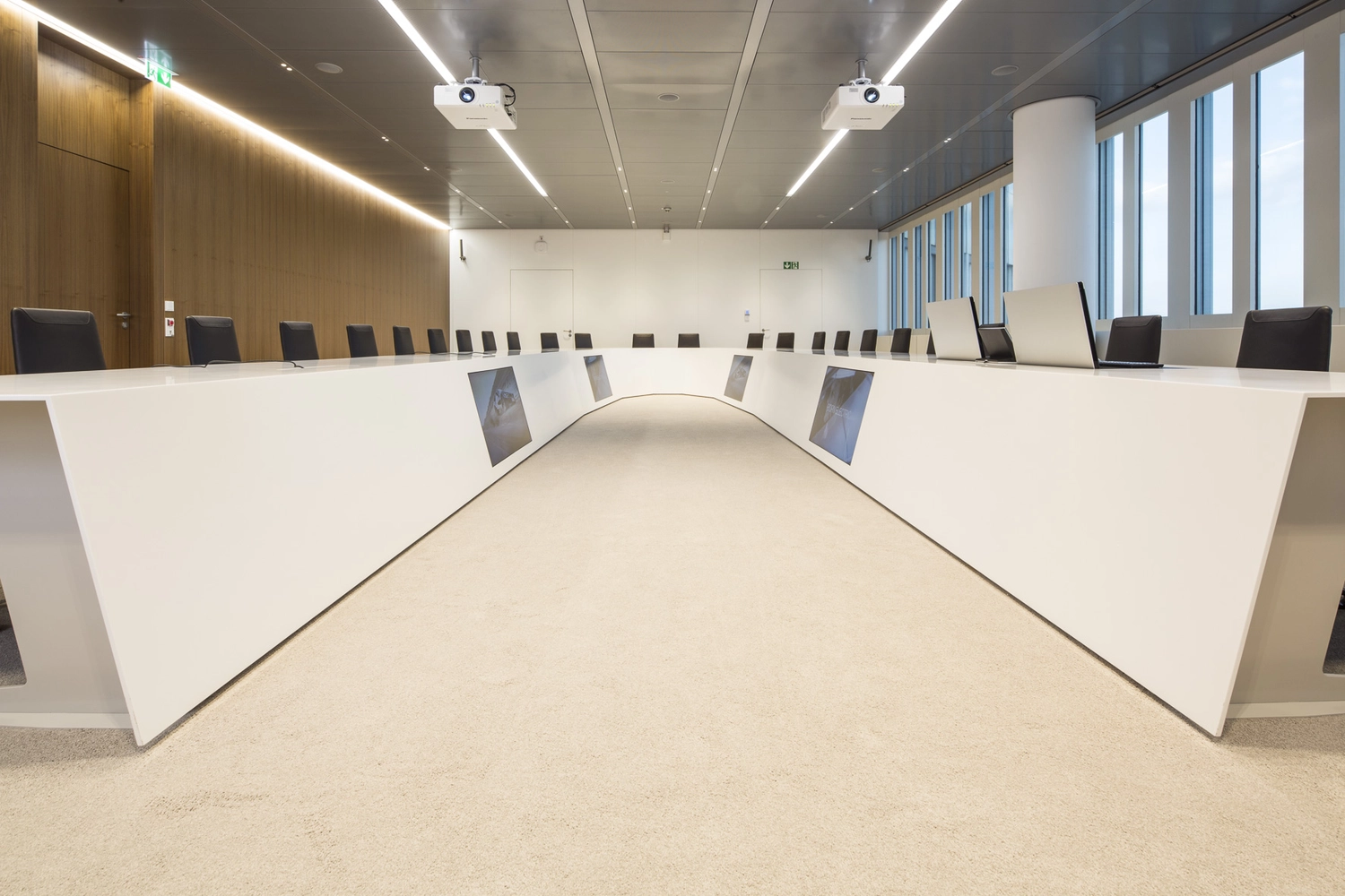 EMshield GmbH - Architecture and Corporate Security -Architectural room screening